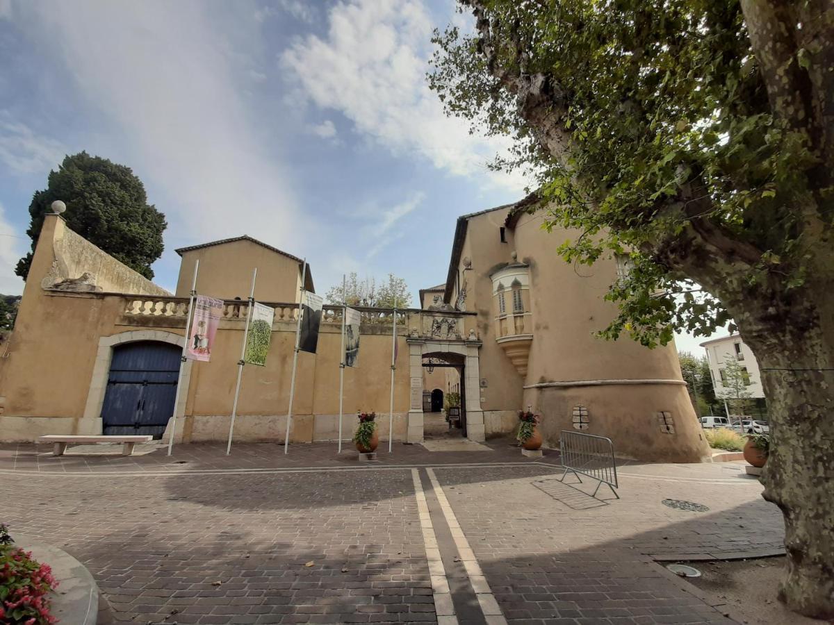 Design Loft Studio Climatise Parking Et Piscine Vallauris Exterior photo